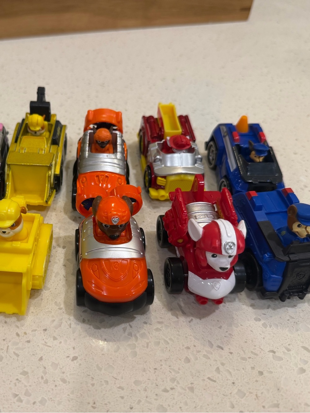Paw Patrol Car Set - Includes 11 Figures